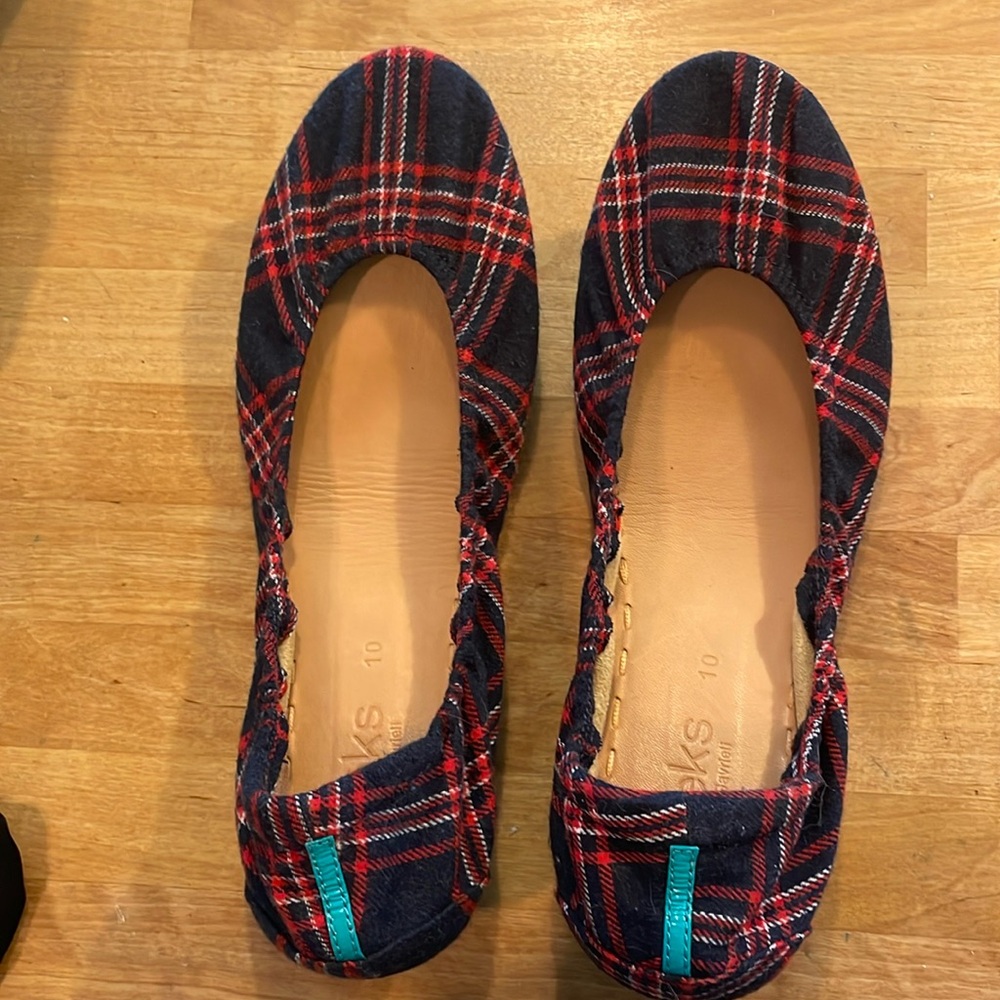 Very Gently Used Women’s Blue Plaid Tieks Size 10